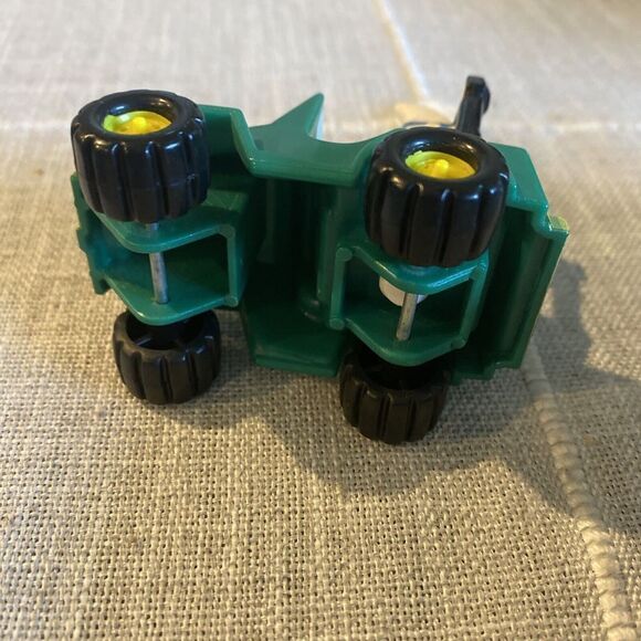Vintage 1988 McDonalds Toy MAC THE MOON MAN in Green Car - Picture 7 of 7